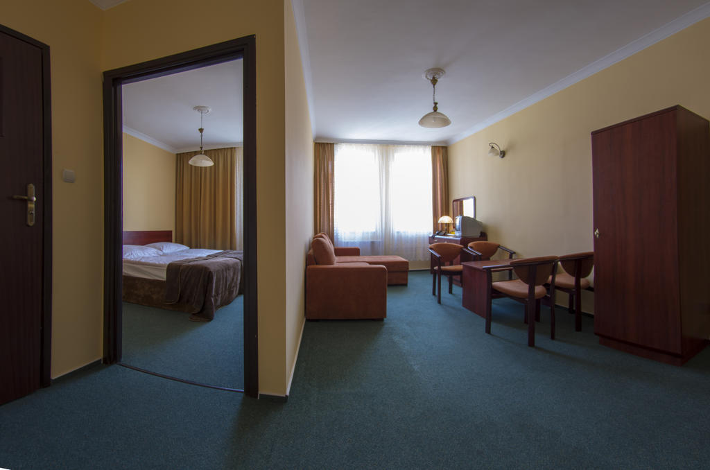 Hotel Morze Ustka Exterior foto